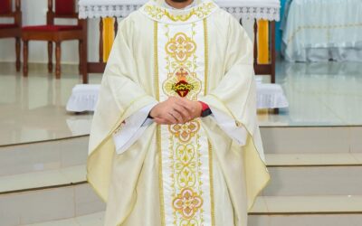 2 AÑOS QUE FUE ORDENADO DIACONO Y SU MISIÓN COMO SACERDOTE